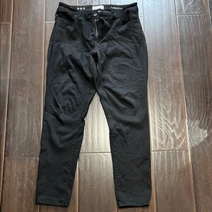 DL1961 Black Florence Instasculpt Skinny Jeans, size 32